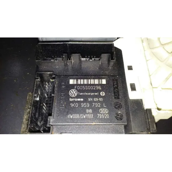 Motor Elevalunas Delantero Derecho para Volkswagen Passat Variant (3C5)