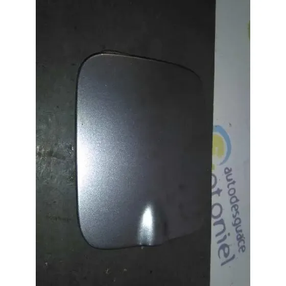 Tapa Exterior Combustible para Suzuki Ignis Rm (Mh)