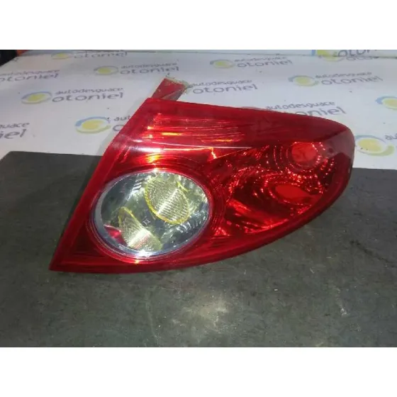 Piloto Trasero Derecho para Chevrolet Lacetti