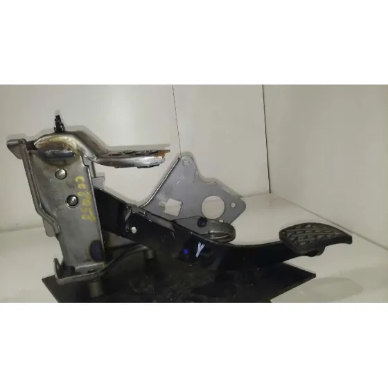 Pedal Freno para Nissan Juke (F15)