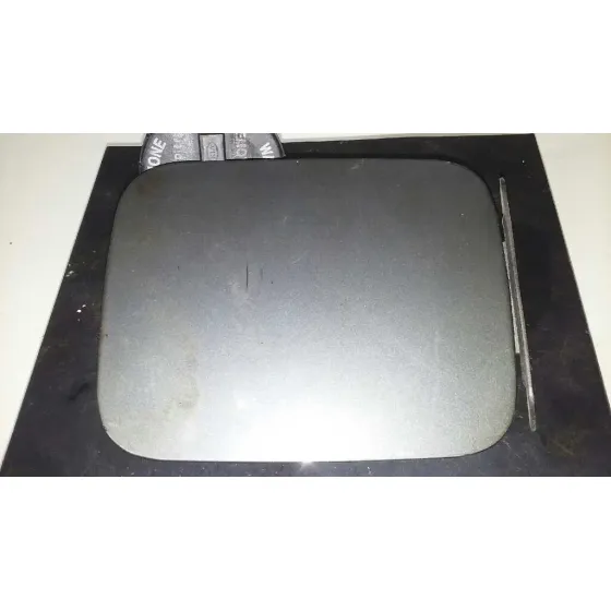 Tapa Exterior Combustible para Hyundai Accent (Lc)