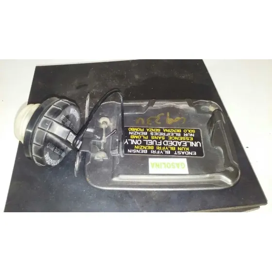 Tapa Exterior Combustible para Hyundai Accent (Lc)