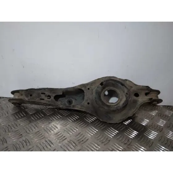 Brazo Suspension Inferior Trasero Derecho para Ford Focus Berlina (Cap)
