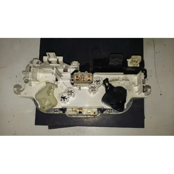 Mando Climatizador para Toyota Yaris (Ncp1/Nlp1/Scp1)