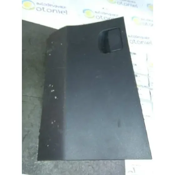 Guantera para Toyota Yaris