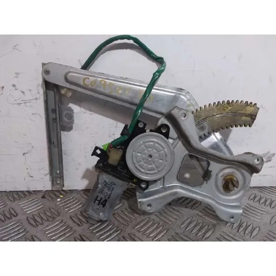 Elevalunas Trasero Derecho para Mitsubishi Montero Pinin (H60/H70)