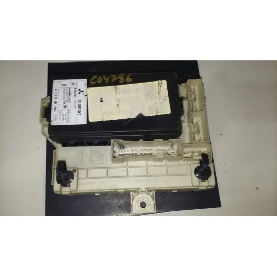 Caja Reles / Fusibles para Mitsubishi Colt Berlina 5 (Z30A)