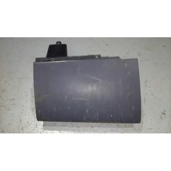 Guantera para Mitsubishi Colt Berlina 5 (Z30A)