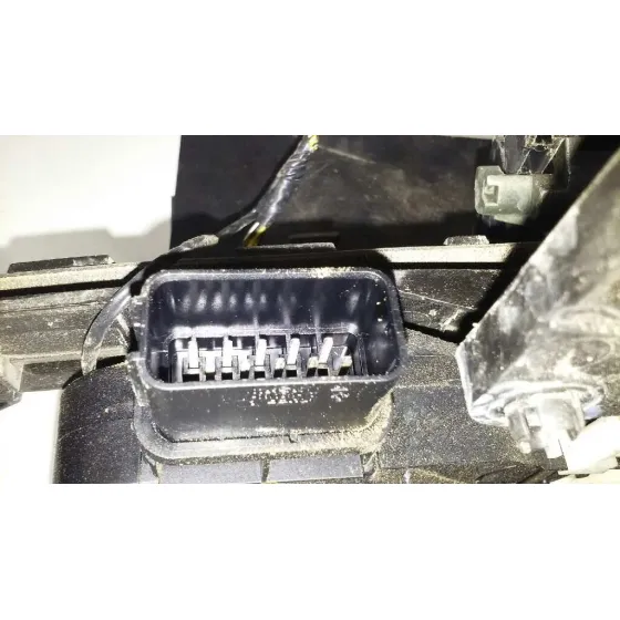 Cerradura Puerta Trasera Derecha para Ford Focus Berlina (Cap)
