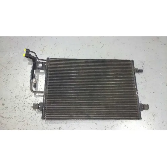 Condensador / Radiador Aire Acondicionado para Volkswagen Passat Berlina (3B3)