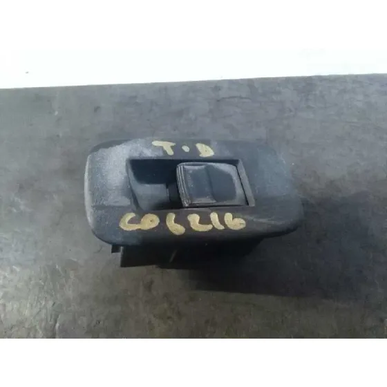 Mando Elevalunas Trasero Derecho para Toyota Auris