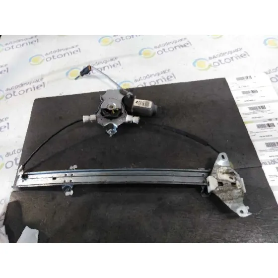 Elevalunas Delantero Izquierdo para Nissan Almera (N16/E)