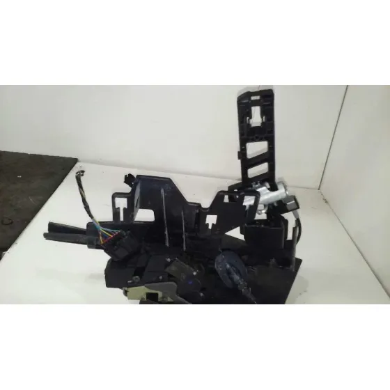 Cerradura Puerta Delantera Derecha para Ford Fiesta (Ccn)