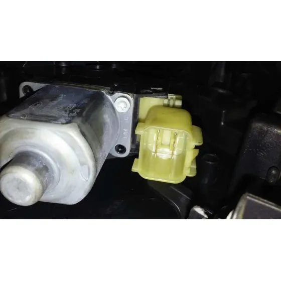 Elevalunas Delantero Izquierdo para Ford Fiesta (Ccn)