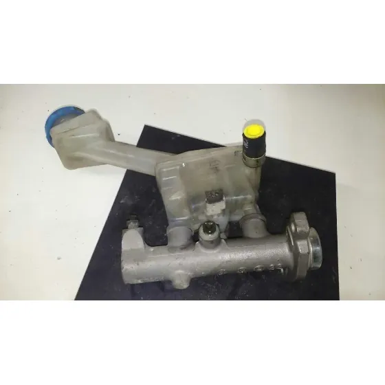 Bomba Freno para Nissan Primera Berlina (P12)
