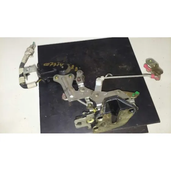 Cerradura Puerta Delantera Derecha para Daihatsu Feroza