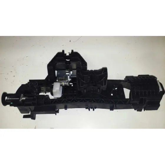 Maneta Exterior Delantera Derecha para Mercedes-Benz Clase Cla (W117)