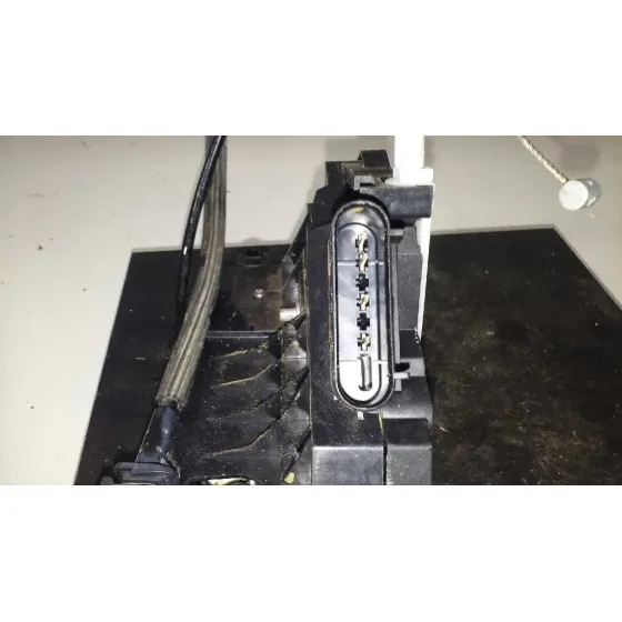 Cerradura Puerta Delantera Derecha para Ford Fiesta (Ccn)