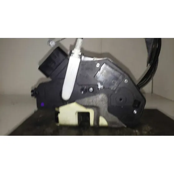 Cerradura Puerta Delantera Derecha para Ford Fiesta (Ccn)