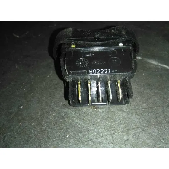 Mando Elevalunas Delantero Derecho para Dacia Sandero