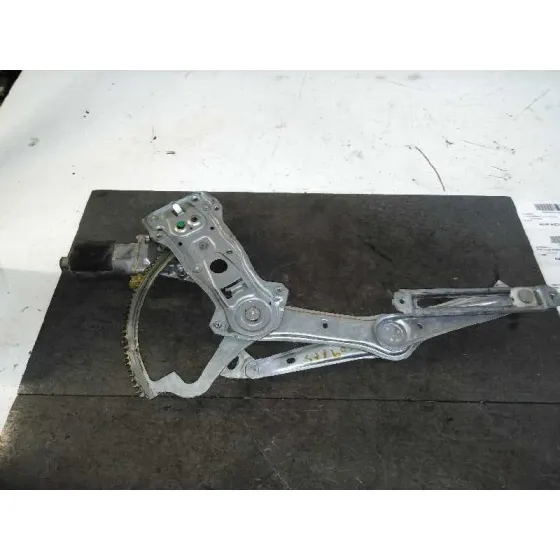 Elevalunas Delantero Derecho para Mercedes-Benz Clase C (W202) Berlina