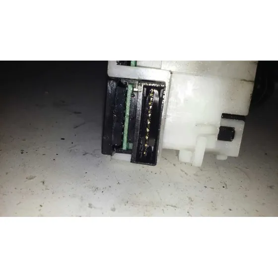 Mando Limpia para Nissan Micra (K12E)