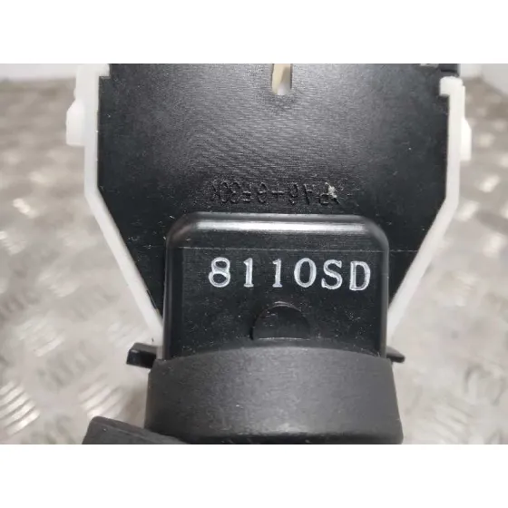 Mando Limpia para Nissan Micra (K12E)