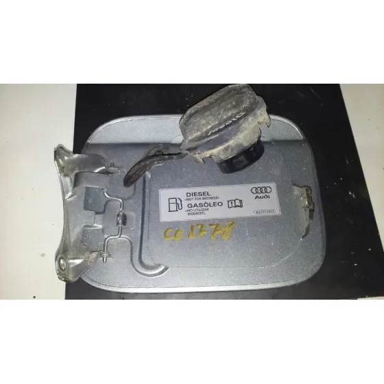 Tapa Exterior Combustible para Audi A4 Berlina (8E)
