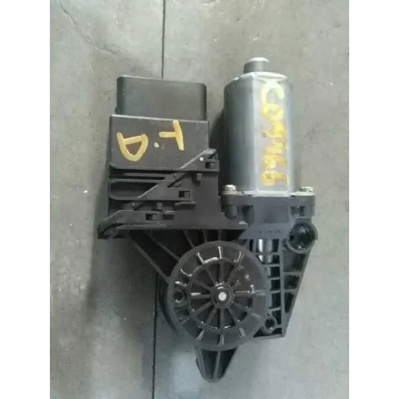 Motor Elevalunas Trasero Derecho para Volkswagen Passat Berlina (3B3)
