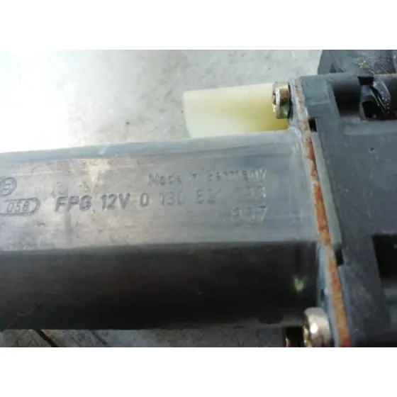 Elevalunas Delantero Derecho para Ford Mondeo Berlina (Gd)