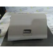 Guantera para Mercedes-Benz Clase Cla (W117)