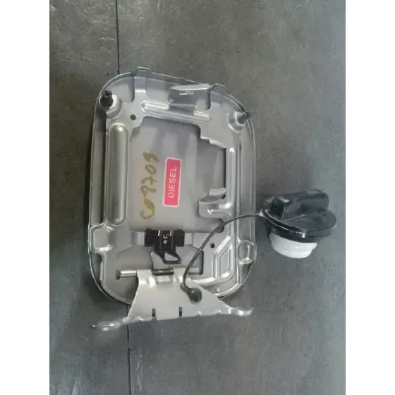 Tapa Exterior Combustible para Nissan Qashqai (J11)