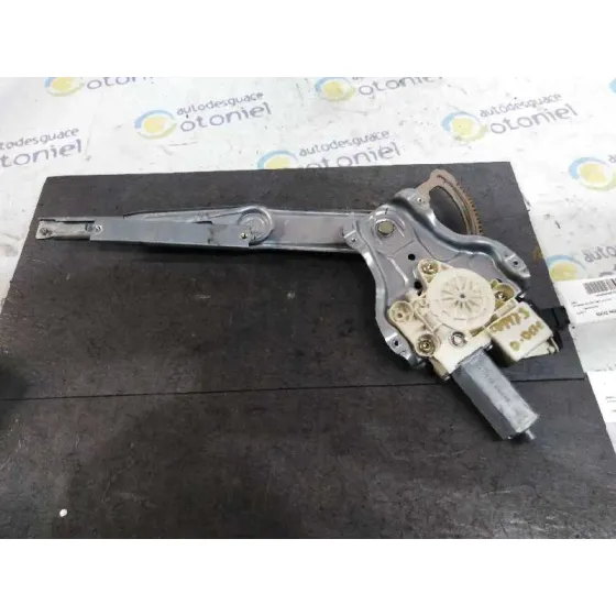 Elevalunas Delantero Derecho para Toyota Corolla (E12)
