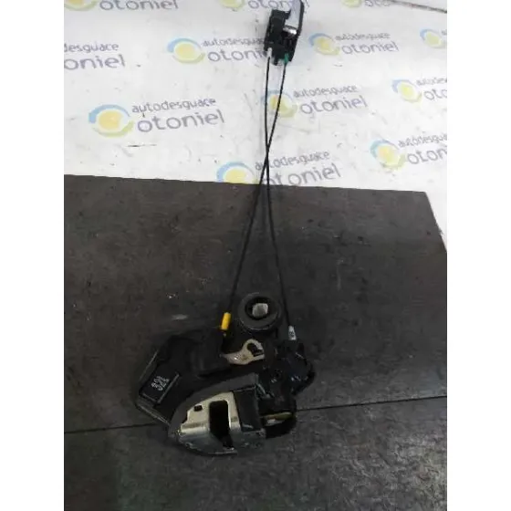 Cerradura Puerta Trasera Izquierda para Toyota Corolla (E12)