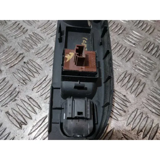 Mando Elevalunas Delantero Izquierdo para Volkswagen Passat Variant (3C5)