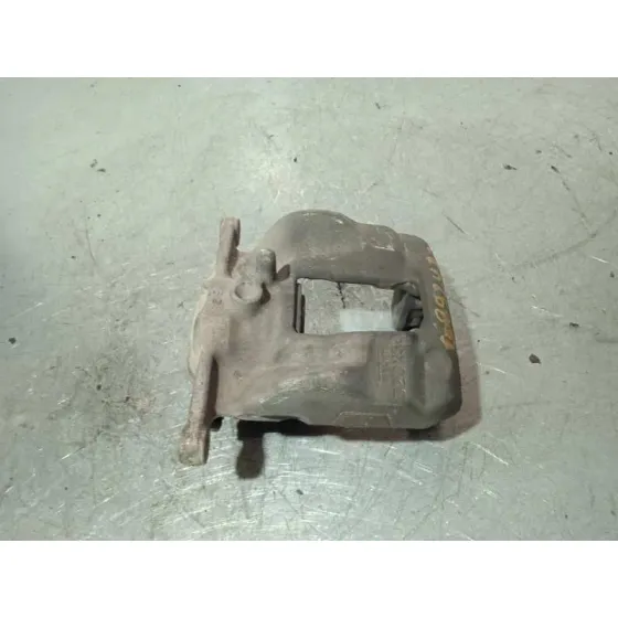 Pinza Freno Delantera Derecha para Mercedes-Benz Clase Cla (W117)