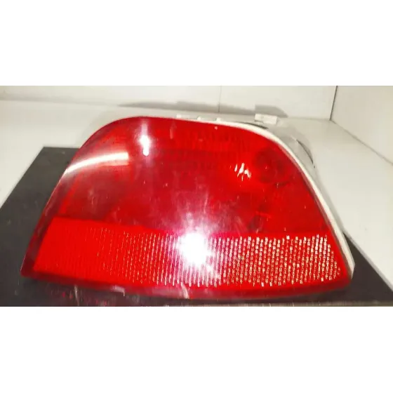 Faro Antiniebla Trasero Izquierdo para Ford Focus Berlina (Cap)