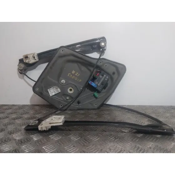 Elevalunas Delantero Izquierdo para Skoda Suberb (3T4)