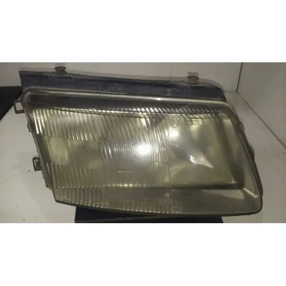 Faro Derecho para Volkswagen Passat Berlina (3B2)