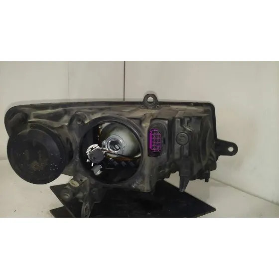 Faro Izquierdo para Skoda Suberb (3T4)