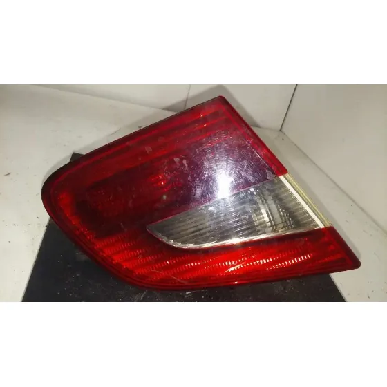 Piloto Trasero Izquierdo Interior para Skoda Suberb (3T4)