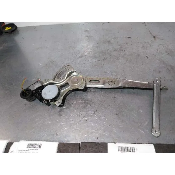 Elevalunas Delantero Derecho para Toyota Rav 4 (A3)