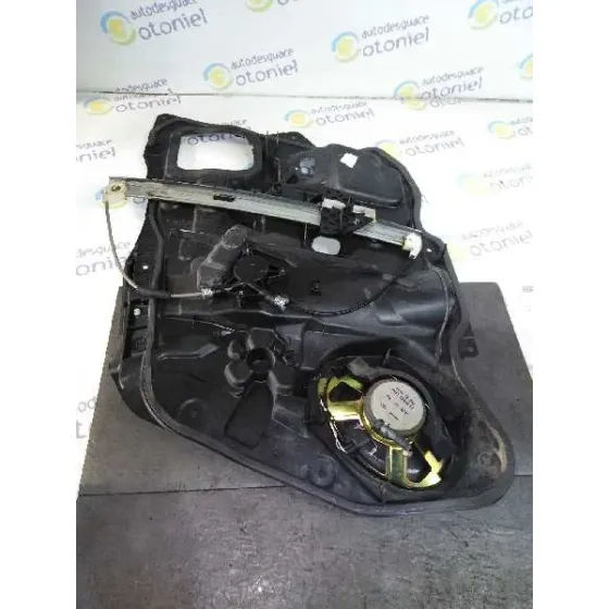Elevalunas Delantero Izquierdo para Mazda 3 Berlina (Bk)