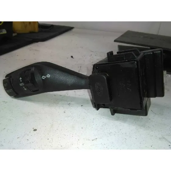 Mando Intermitentes para Ford Focus Berlina (Cap)