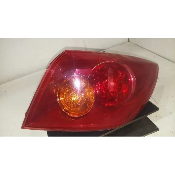 Piloto Trasero Derecho para Mazda 3 Berlina (Bk)
