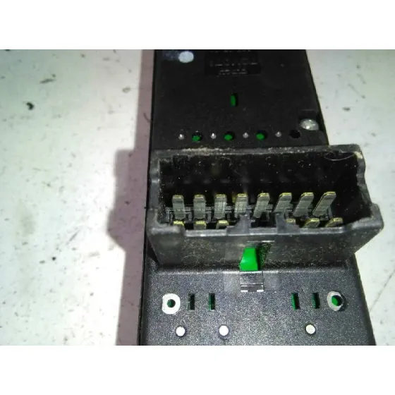 Mando Elevalunas Delantero Izquierdo para Toyota Avensis Berlina (T 22)