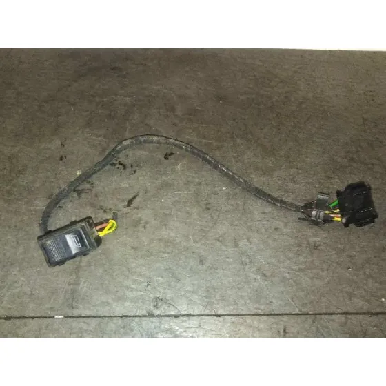 Mando Elevalunas Delantero Izquierdo para Audi A6 Berlina (C4)