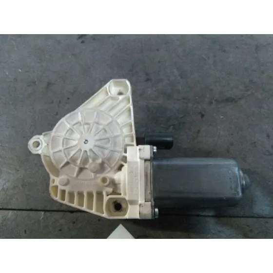 Motor Elevalunas Delantero Izquierdo para Mercedes-Benz Clase B (W245)