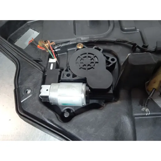 Elevalunas Trasero Izquierdo para Mazda 2 Berlina (Dy)