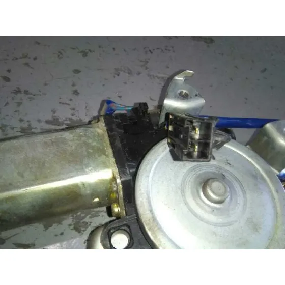 Elevalunas Delantero Izquierdo para Nissan Almera (N16/E)